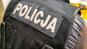 Ukradł laptopa przez okno. Chwilę później był już w rękach policji