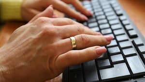 Koszmar po kliknięciu w reklamę. Białostoczanka straciła 140 tys. zł