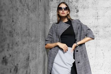 7 kluczowych trendów mody damskiej na jesień: kolory, faktury i fasony