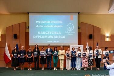 Nowi nauczyciele dyplomowani. Doceniono aż 144 pedagogów