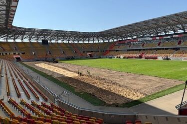 Będzie nowa murawa na stadionie. Ruszyła modernizacja
