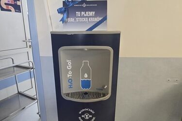 W białostockim szpitalu pojawiły się dystrybutory wody. Teraz można pić kranówkę