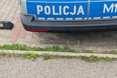 Taksówkarz odmówił kursu. W odpowiedzi 42-latek wybił szyby w samochodzie