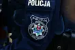 Pijana kobieta usiadła na ladzie i zaczęła jeść. Późnej obraziła policjantów