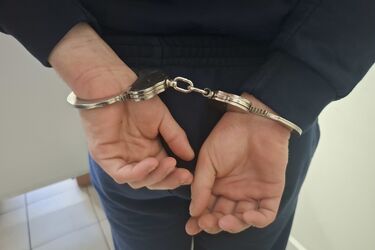 Nagi biegał po Bielsku Podlaskim. 18-latek nagle zaatakował policjantów