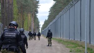 Napięta sytuacja na granicy. Migranci atakowali patrole Straży Granicznej