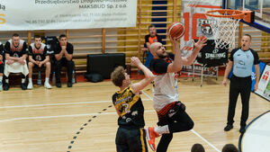 "Małe" derby dla Tura