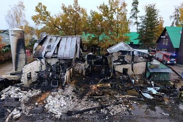 Nocny pożar w Korycinach. Ogień strawił cały budynek
