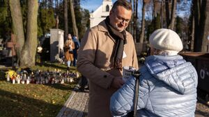 Kwesta zakończona sukcesem. Tyle zebrano na cmenatrzu Farnym