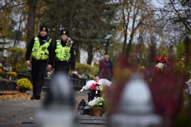 3-latek zaginął na cmentarzu. Strażnicy szybko ruszyli na pomoc