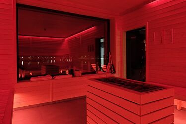 Relaks i aromaty natury - listopadowe seanse saunowe w Saunie Dojlidy