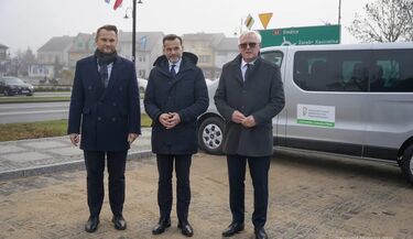 Bezpieczna droga do szkoły. Podlaskie gminy dostały 1,72 mln zł na autobusy