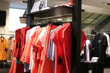 Święto wyprzedaży. Ponad połowa Polaków planuje zakupy w Black Friday