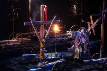 Tajemniczy obrzęd, złowieszczy klimat. Jedyna taka noc w operze