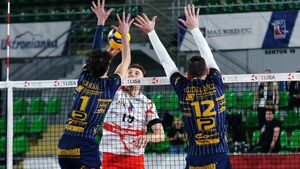 Alarm, a potem ewakuacja. Kibice oraz zawodnicy przeżyli chwile grozy