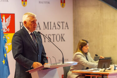 Dochody rosną, inwestycje przyspieszają. Radni debatują nad budżetem