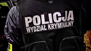 Kradł perfumy w białostockich drogeriach. Policja zatrzymała 71-latka z USA 