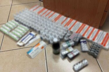 Handel lekami z bagażnika przerwany. 45-latek wpadł na targowisku w Białymstoku