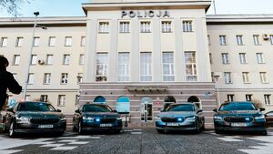 Policja ma nowe radiowozy. Nieoznakowane Skody ruszają na podlaskie drogi