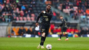 Pululu wyleciał z boiska, ale Jagi to nie złamało. W starciu z AZ Alkmaar remis