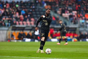 Pululu wyleciał z boiska, ale Jagi to nie złamało. W starciu z AZ Alkmaar remis