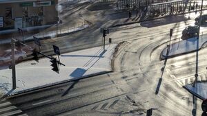 Zimowe utrudnienia na drogach. Akcja odśnieżania trwa