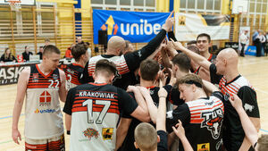 Tur wyszarpał zwycięstwo. Młode Żubry poległy