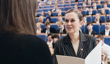 Nowacka w Białymstoku. Nagrodziła najlepszych uczniów w regionie