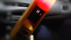 Jechał pijany przez Białystok. Kamery pokazały, jak chciał oszukać policjantów