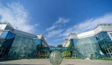 Chcesz lepiej odnaleźć się w cyfrowym świecie? UwB zaprasza na szkolenia