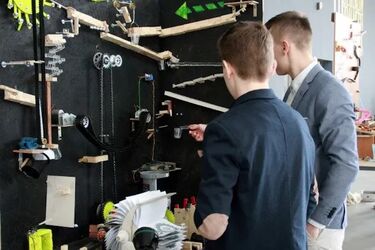 Zbuduj niesamowitą maszynę. Możesz zgarnąć pieniądze!