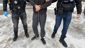 Zuchwała kradzież puszki WOŚP. Jeden z zatrzymanych zaatakował policjantów nożem