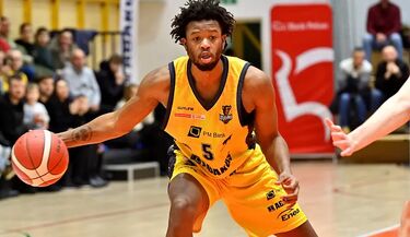 Kapitalny game-winner Douglasa. Koszykarze Żubrów zagrali dla zmarłego kolegi