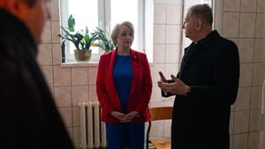 Wicemarszałek Wiesława Burnos z wizytą w placówkach Caritasu