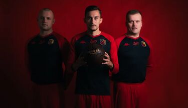 Jagiellonia zaprezentowała nowy strój. Piłkarze zagrają w nim tylko raz