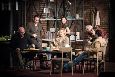 Niebezpieczna gra przy kolacji. Spektakl „Dobrze się kłamie” w Operze