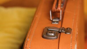 Zwłoki seniorki ukryte w walizce. Prokuratura czeka na kluczową ekspertyzę