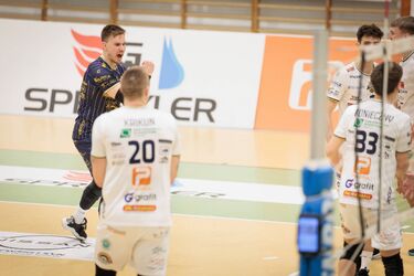 Necko i REA CIRRO BAS ze zwycięstwami po tie-breakach. Siatkarki na "deskach"