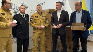 Bezpieczny dom. Czujki dymu i czadu trafiają do potrzebujących