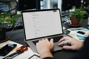 Program do faktur – jakie funkcje są naprawdę potrzebne przedsiębiorcy