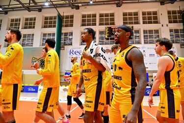 Kolejny mecz i kolejna porażka. Żubry jedną nogą w II lidze