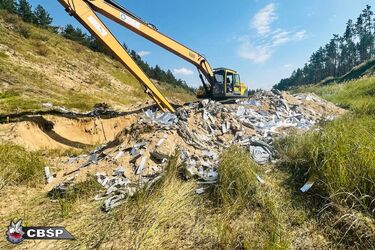 Uderzenie w mafię śmieciową. Śledztwo prowadzi także na Podlasie