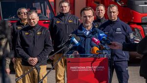 Wypalanie łąk w Polsce. Milionowe straty i zagrożenie dla życia