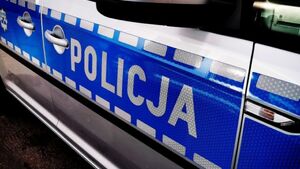 Upadł i przestał oddychać. Policjanci walczyli o życie nieprzytomnego mężczyzny