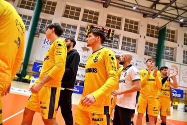 Żubry wygrały, ale i tak żegnają się z I ligą