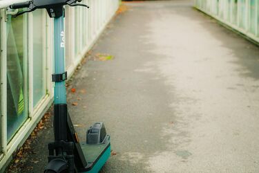 Nowe zasady parkowania hulajnóg? Oto stanowisko miasta na pomysł radnego