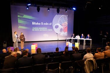 Niemal 5 mln zł dla klubów sportowych z regionu