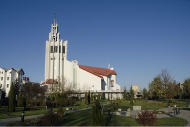 Pielgrzymi na ulicach Białegostoku. Kierowcy muszą liczyć się z utrudnieniami