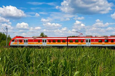 Prace na linii Łapy-Łomża. Będą utrudnienia i zmiany dla podróżnych