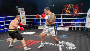 Techniczny nokaut zakończył walkę wieczoru. Za nami Podlaskie Boxing Show IV